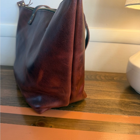 Portland Leather Goods- Large Tote in Lava - Picture 4 of 12